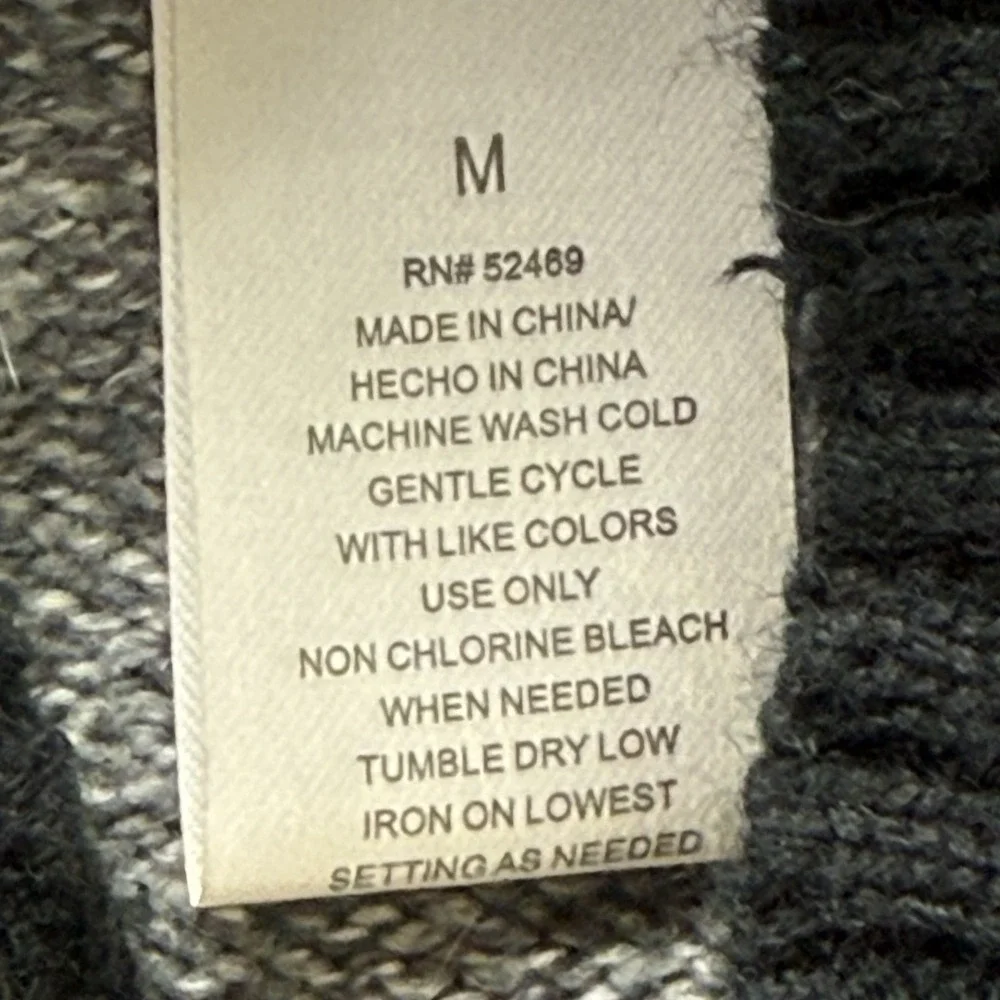 Dog Sweater Size Medium Boss Man Gray Bow Tie‎ Pet Cozy Warm Dapper